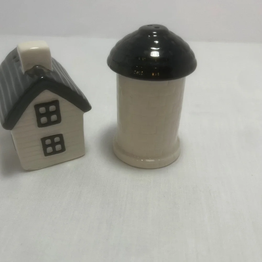 Farmhouse Salt & Pepper Shakers Set Barn & Silo Black White Ceramic Rustic Decor